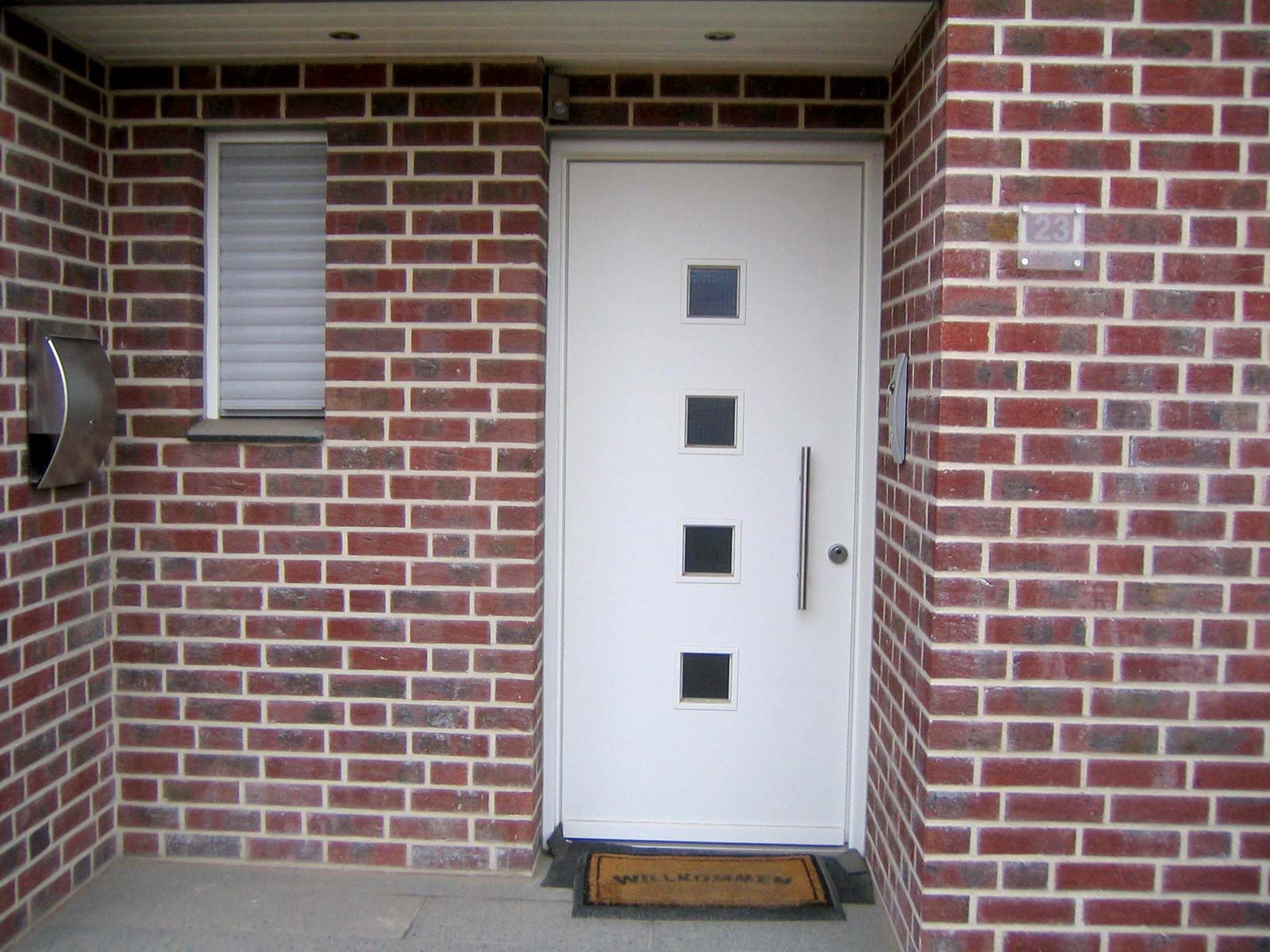 Moderne Baustoffe - Installierte Haustüren